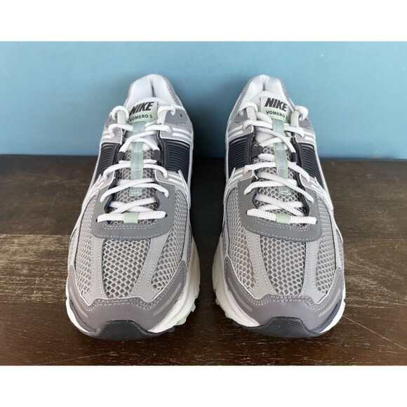 Nike Air Zoom Vomero 5 \